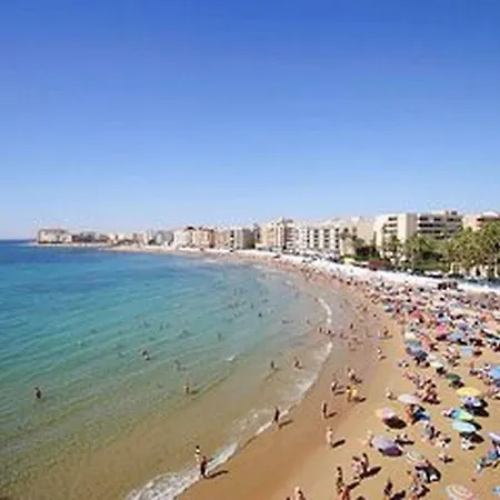 Estudio De 23 M² En Torrevieja, Con 1 Baño Privado. *